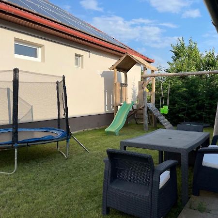 Lavender Garden Apartment デブレツェン エクステリア 写真